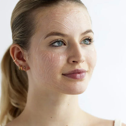 Bioelements hydroplunge hydrating face mask - DermLane